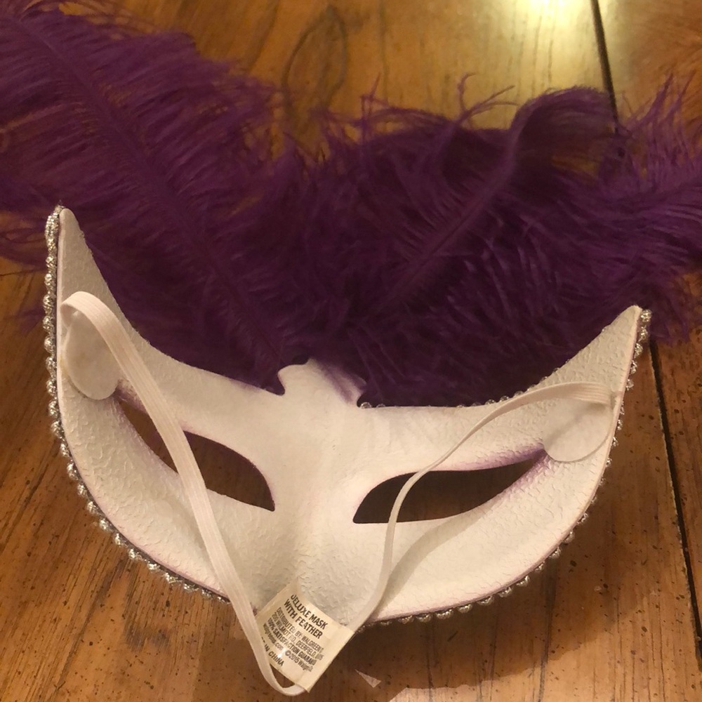 Masquerade Mask - Picture 4 of 4